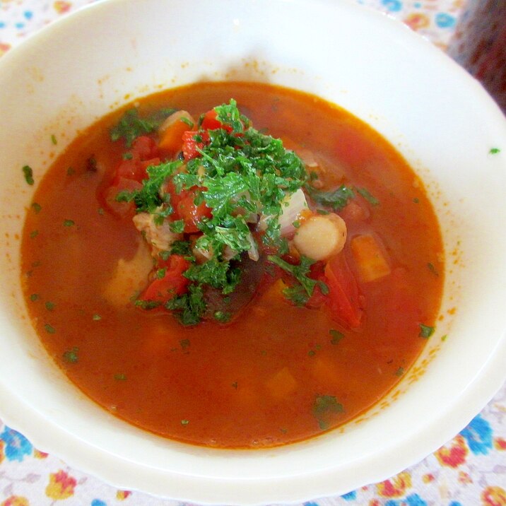 にんじん、玉ねぎ、椎茸のトマトスープ